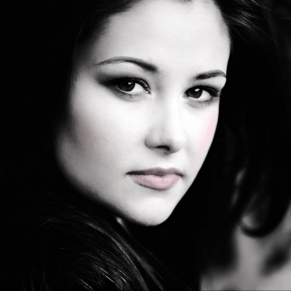 Meet your Posher, Colleen - Picture 1 of 1